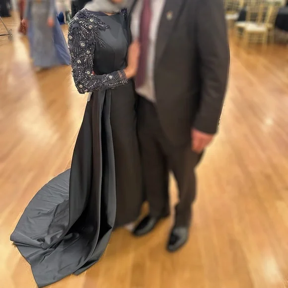 Elegant Navy Evening Gown with Embellished Sleeves - Picture 1 of 4